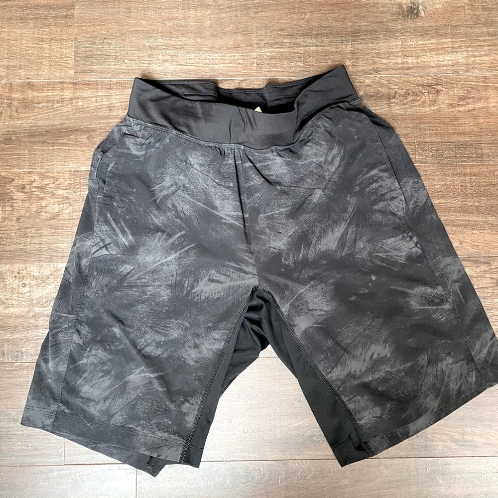 Lululemon T.H.E. Short Luxtreme Liner 9” Like new